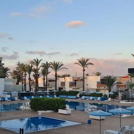 Family Comfortable Apartment Arona  Exterior foto