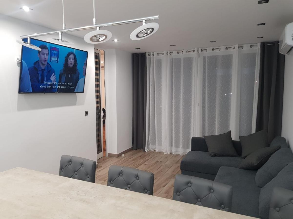 Family Comfortable Apartment Arona  Exterior foto
