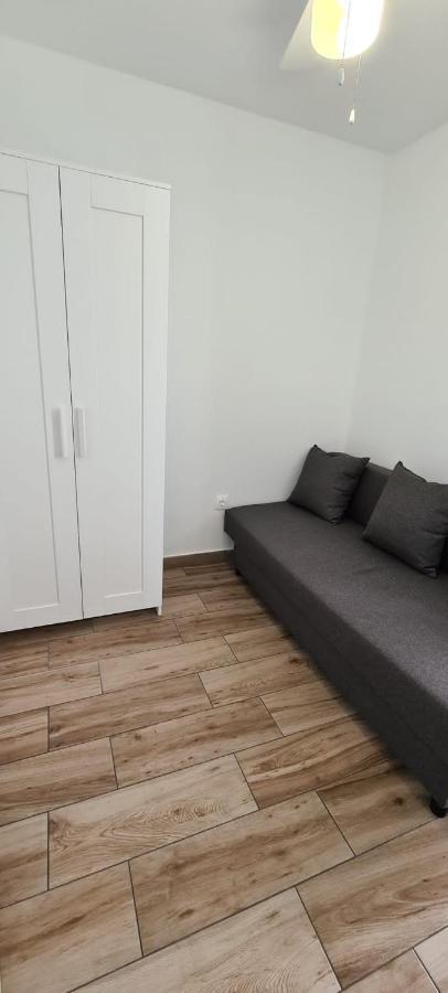 Family Comfortable Apartment Arona  Exterior foto